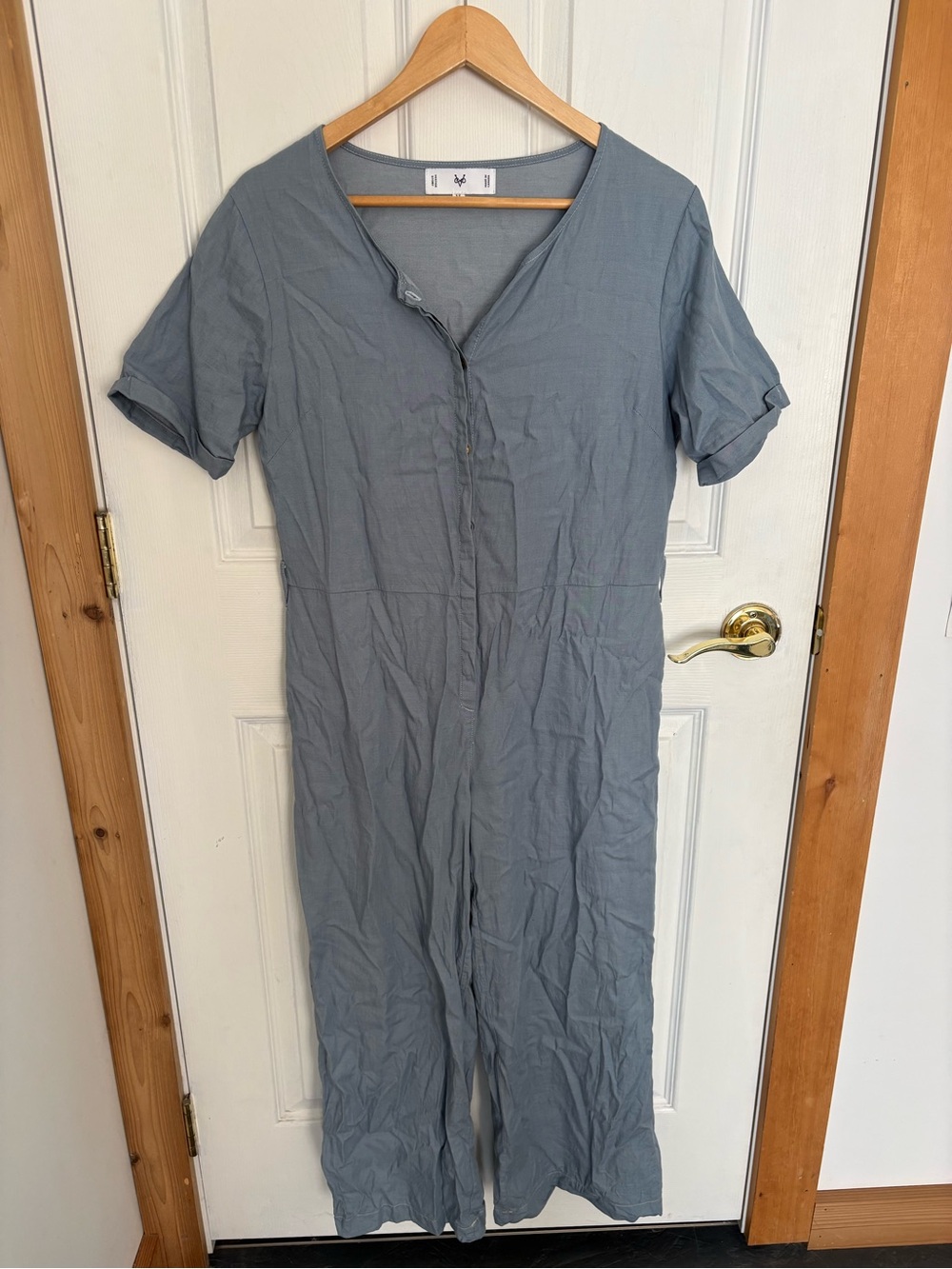 Vestige Story Light Bkue Button-Front Jumpsuit - Medium